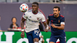 Станислав Иванов дебютира в МЛС, Чикаго изпусна Ди Си на Робърта