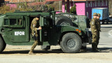  НАТО в подготвеност да изпрати още войски в Косово 