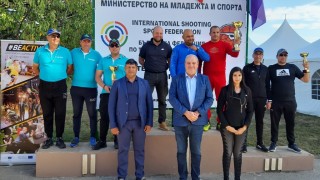 Зам министърът на младежта и спорта Стоян Андонов награди призьорите на
