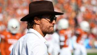 Днес 4 ноември рожден ден празнува американският актьор сценарист и