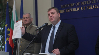 От 1 януари вдигат заплатите на военните
