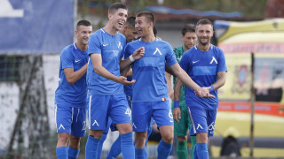 Втородивизионният германския Зандхаузен има интерес към халфа на Левски Стайн