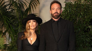 Близо два месеца светът се въртеше около впечатляващата сватба на