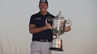 Американецът Фил Микелсън се превърна в най възрастния голфър спечелил една