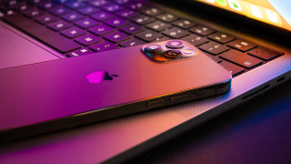 Как ужасната година на Apple успя да стане още по-лоша