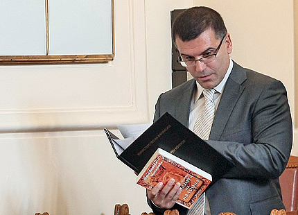Липса на кворум „измъкна” Дянков от депутатски контрол