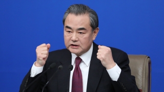 Външният министър на Китай Ван И обяви че страната му