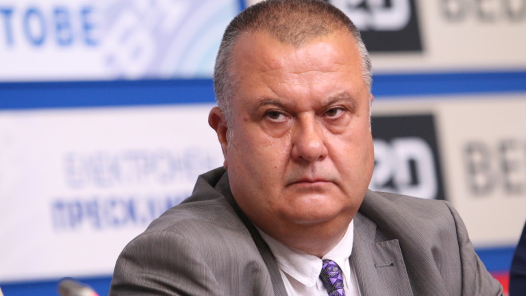 БАН: Птиците на протеста изплашиха плашилото, а плашилото започна да пише нов закон