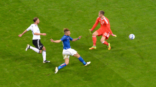 Италия и Германия завършиха наравно в един много динамичен мач