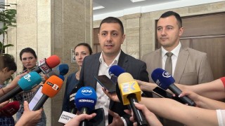 Поредният вот на недоверие който самата опозиция знаеше няма как