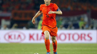 Ван Бомел: Бях крал, а сега само зет на Ван Марвайк