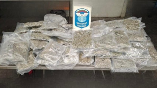 Митнически служители на ГКПП Капитан Андреево заловиха 22 5 килограма марихуана