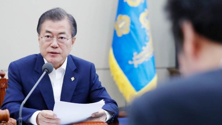 Президентът на Южна Корея се ваксинира с AstraZeneca
