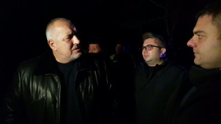 Работим и ремонтираме пътища, правени от комунистите, утвърждава Борисов