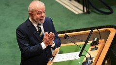Зеленски обсъди мира в Украйна с бразилския президент 