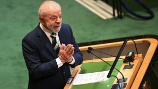 На среща с бразилския президент Лула да Силва украинският му