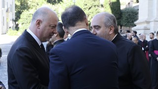 Росен Желязков пристигна във Ватикана