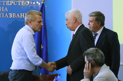 Обединяват администрациите на ВМА и 8 столични болници