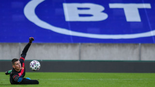 Вратарят на България Даниел Наумов говори след пристигането на