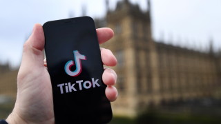 Британският регулатор за онлайн безопасност Ofcom започна разследване срещу TikTok