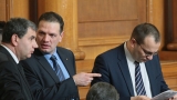 Депутатите се събират извънредно, стреснати от заканата на Радев 