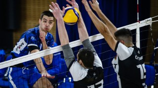 Столичният гранд Левски надигра категорично пловдивския Локомотив записвайки победа с