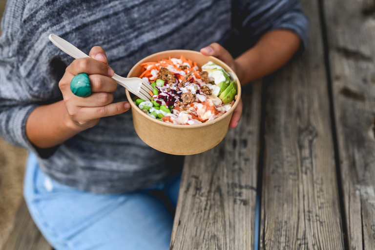 Поке е вид за бърза храна на крайник