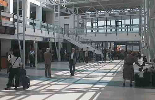 До 2011 година издигат новата кула на летище София