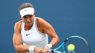 Вики Томова с победа за 69 минути в квалификациите за US Open