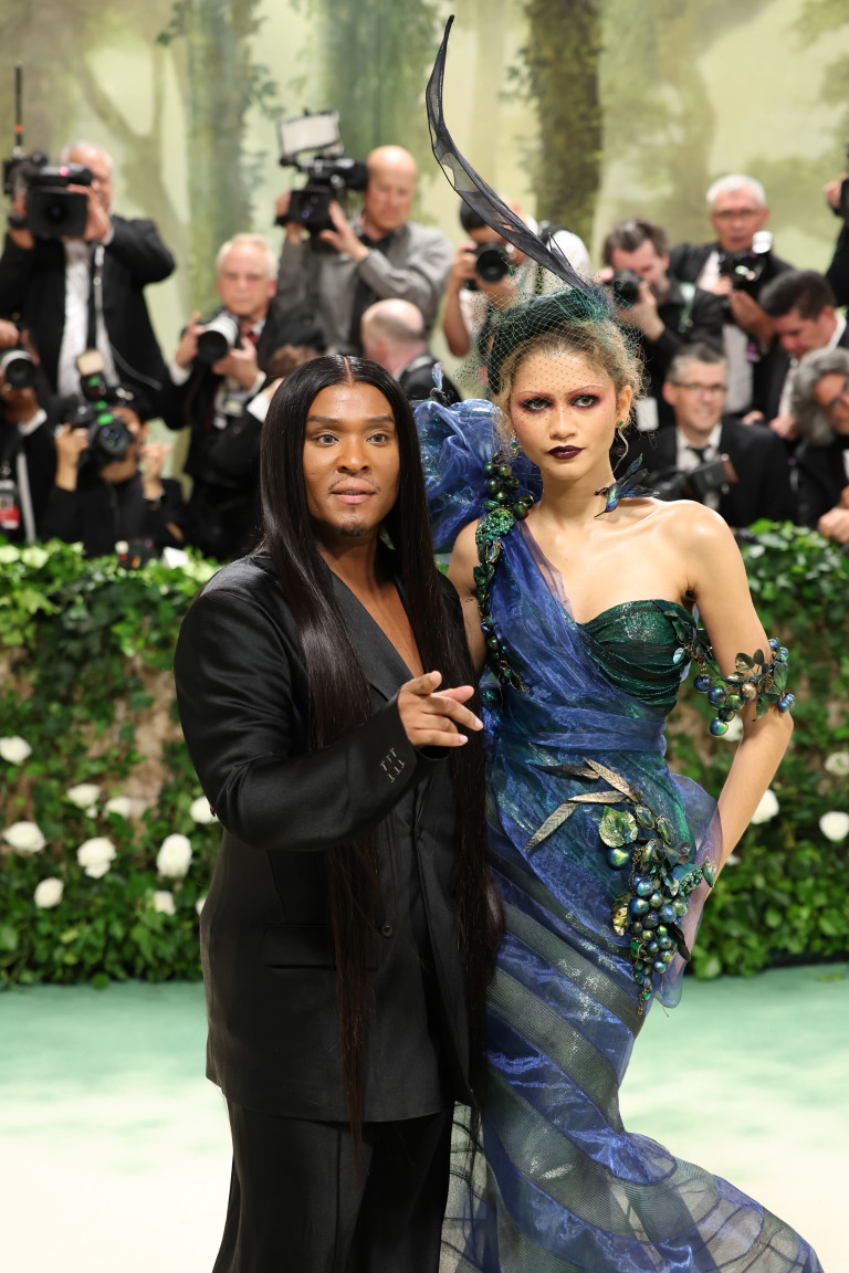 Роуч със Зендая на MET Gala