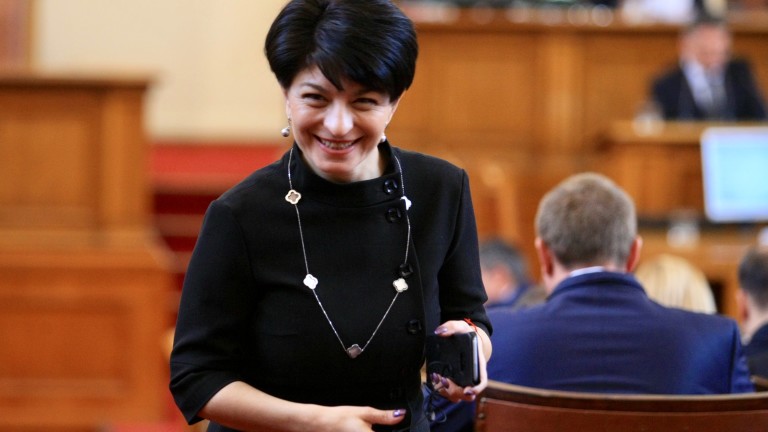 Десислава Атанасова: БСП си търси алиби за изборна загуба