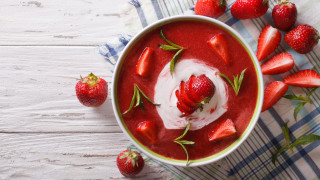 Ягодова супа - 3 лесни и вкусни рецепти за топлите дни