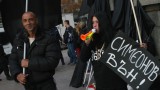 Майките продължават да искат оставката на Симеонов пред МС