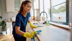 6 изненадващи неща у дома, които можем да почистим с шампоан