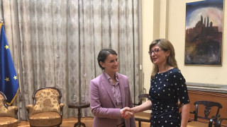 Сръбският премиера Ана Бърнабич благодари на Екатерина Захариева за усилията