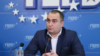 ГЕРБ срещу новата власт: Петков надувал и пукал балони