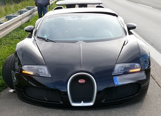 Bugatti Veyron за 2,3 млн. долара се разби в Германия