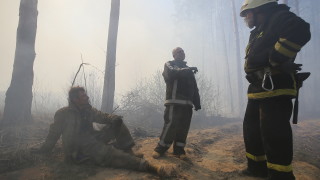 Димът от пожарите в близост до атомна централа в Чернобил