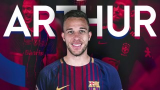 Пропадна трансферът на Артур в Барселона