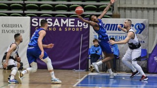 Спартак Плевен постигна пета поредна победа и общо осма от