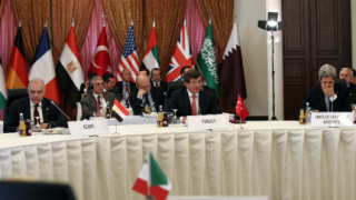 Дипломати натискат сирийската опозиция да участва на "Женева-2"