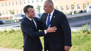 Макрон спазва обещанието си, ще бъде на стадиона за битката с Белгия