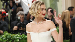 Джиджи Хадид е секси гимнастичка на корицата на Vogue Франция