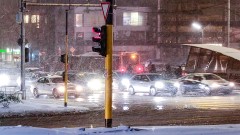 Снегът предизвика хаос с градския транспорт в София