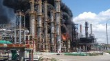 Експлозия разтърси най-голямата петролна рафинерия в Румъния на брега на Черно море