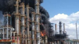 Експлозия разтърси най-голямата петролна рафинерия в Румъния на брега на Черно море