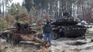 Продължава основната фаза на руските настъпателни операции в Луганска област  Агресорите не