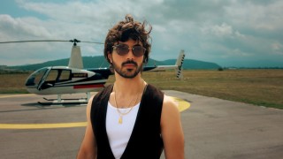 Когато се появява за първи път през 2002 г никой