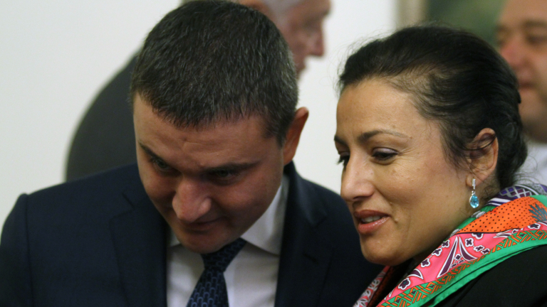 Няма да глобяват за неподадена данъчна декларация за починали близки 