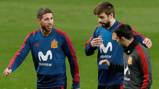 Защитникът на Испания Жерар Пике напусна преждевременно последното занимание на